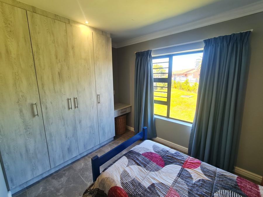 5 Bedroom Property for Sale in Noorsekloof Eastern Cape